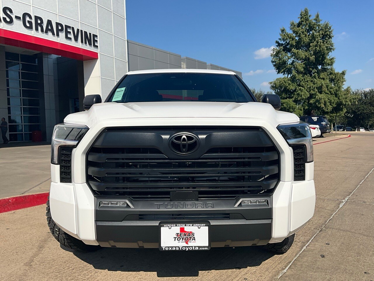 2026 Toyota Tundra SR5 CrewMax photo 3