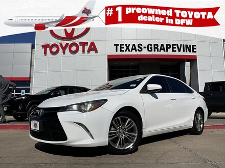 2017 Toyota Camry SE Sedan