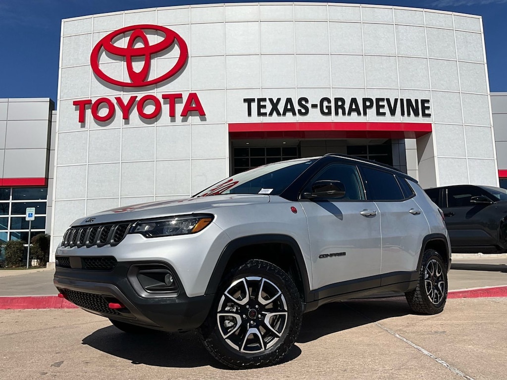 Used 2025 Jeep Compass Trailhawk SUV