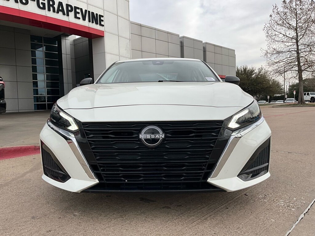 Used 2025 Nissan Altima 2.5 SV Sedan