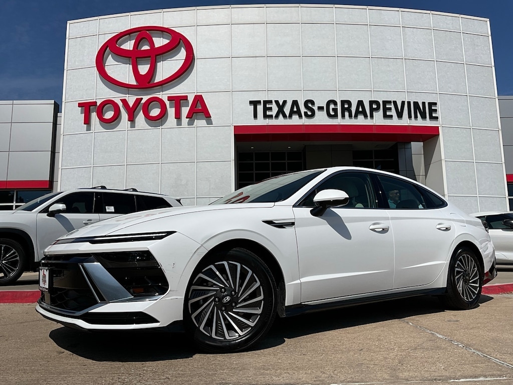 Used 2024 Hyundai Sonata Hybrid SEL Sedan