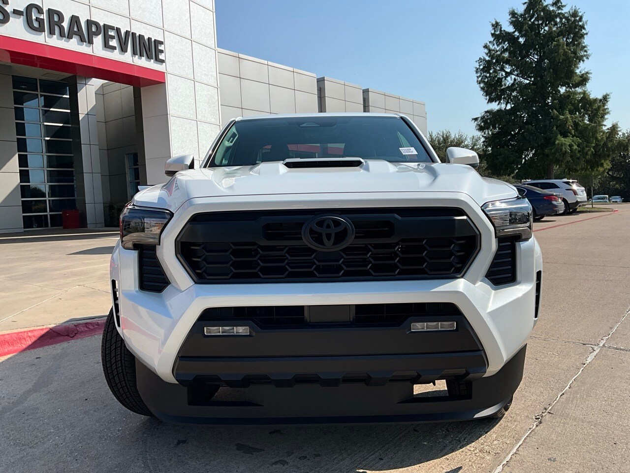 2025 Toyota Tacoma TRD Sport photo 3