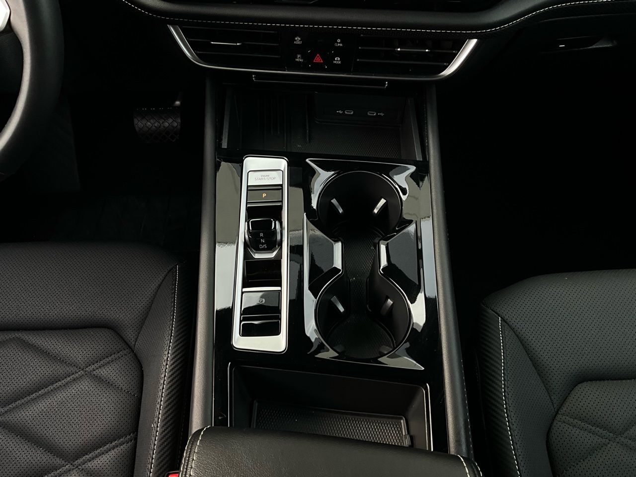 2025 Volkswagen Atlas Cross Sport SE w/Tech - Photo 14