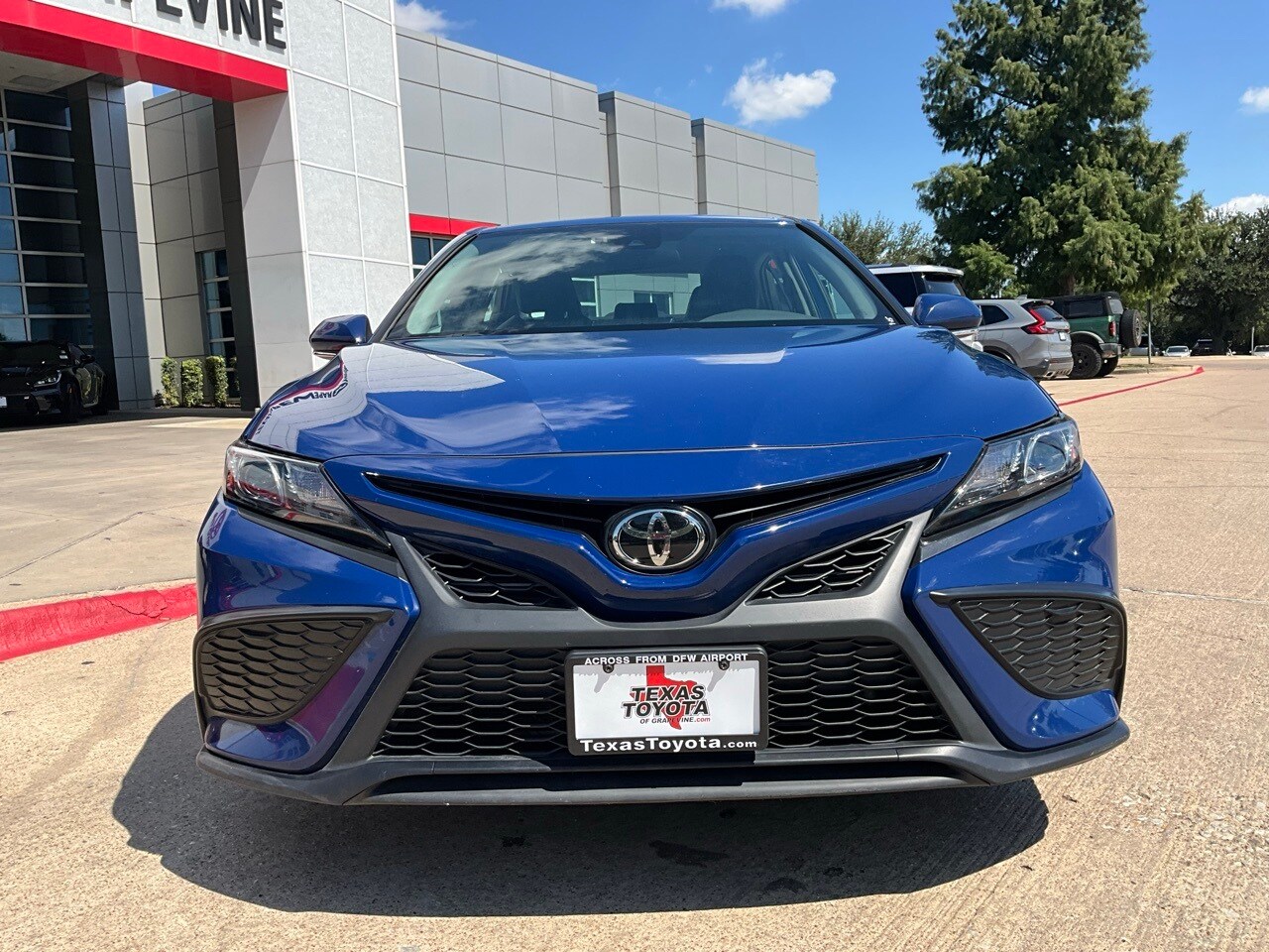 2024 Toyota Camry SE photo 3