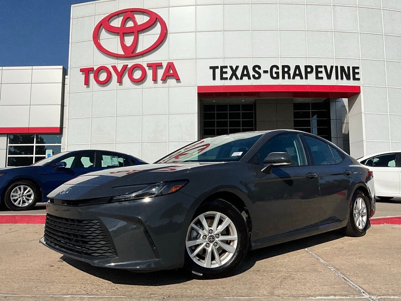 2025 Toyota Camry LE photo 2