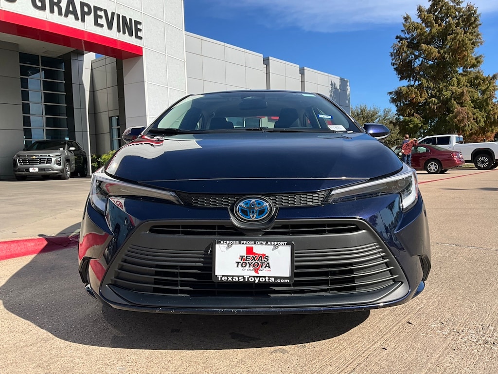 Used 2025 Toyota Corolla Hybrid LE Sedan