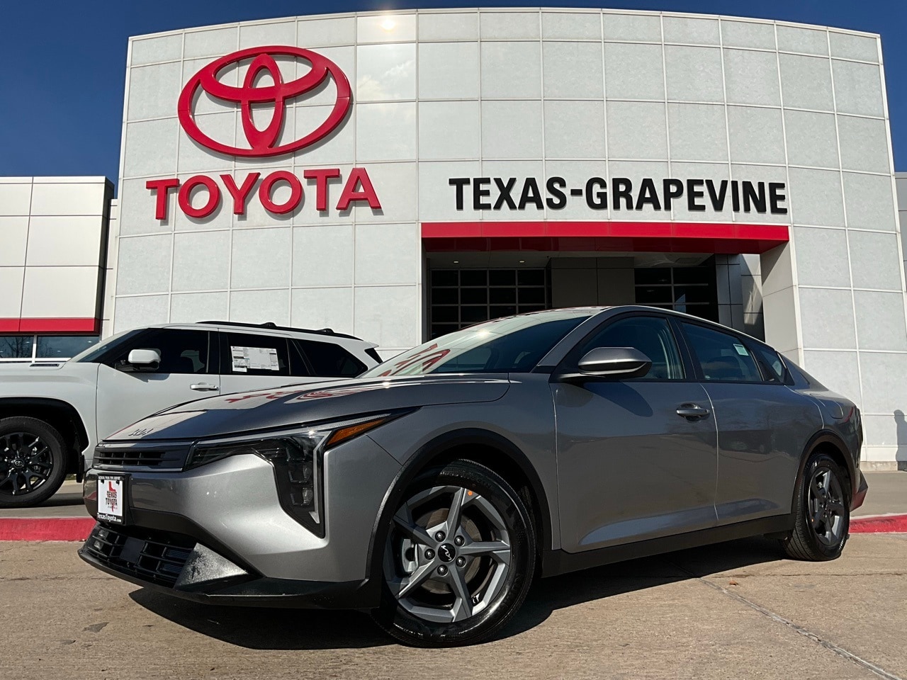 2025 Kia K4 LXS's photo