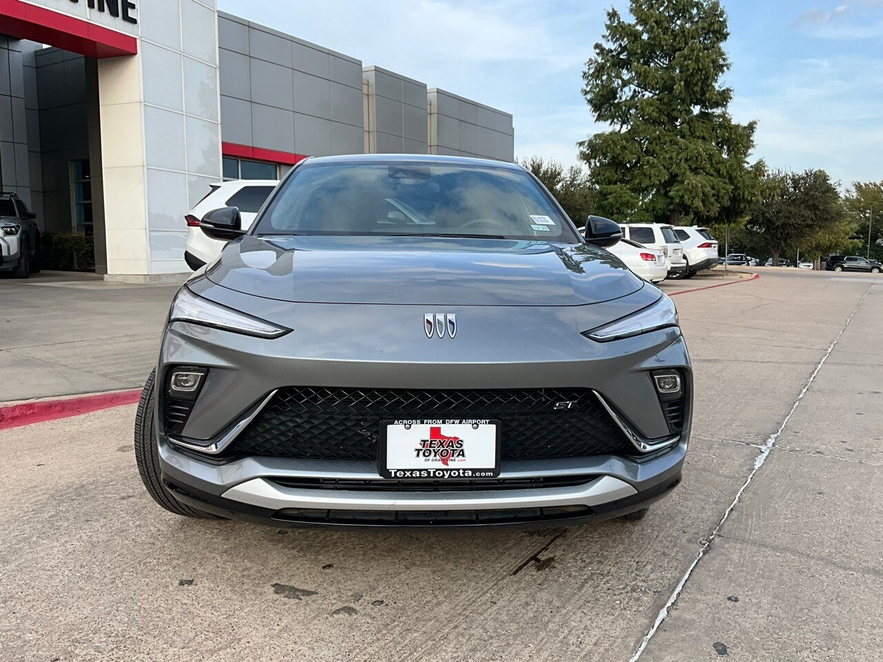 2025 Buick Envista ST photo 3