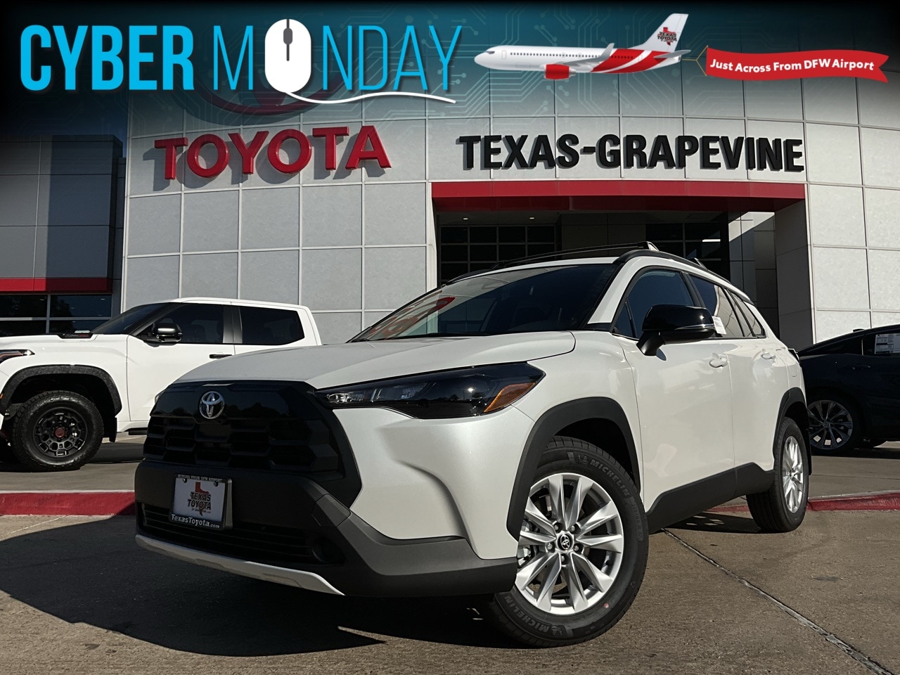 2026 Toyota Corolla Cross LE's photo