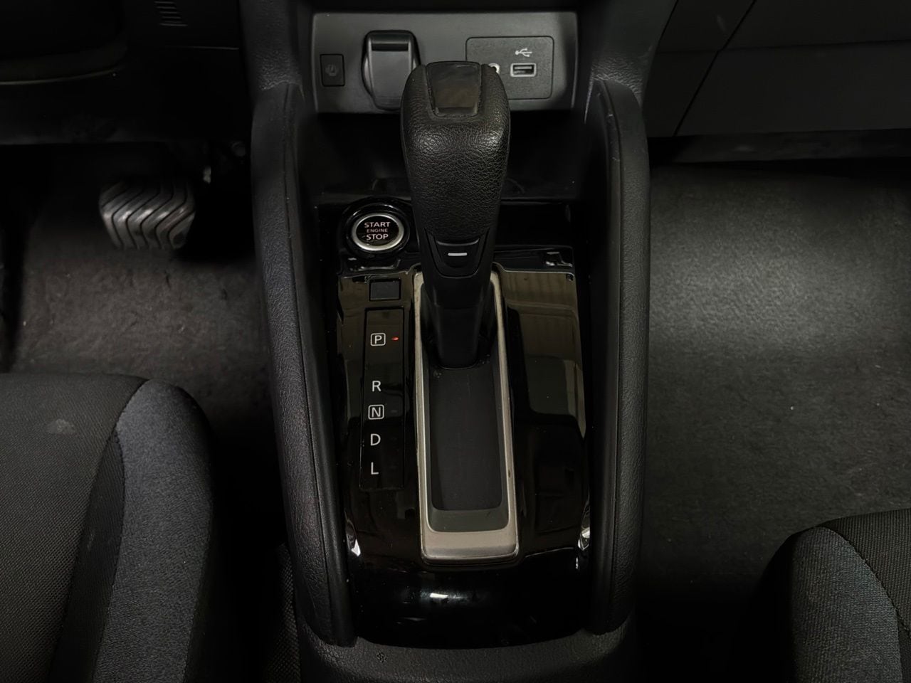2025 Nissan Versa Sedan SV - Photo 22
