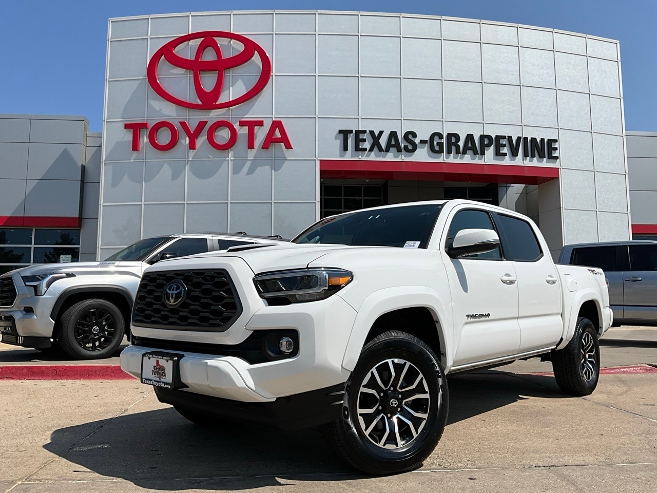 Used 2023 Toyota Tacoma TRD Sport with VIN 3TMAZ5CN8PM211789 for sale in Grapevine, TX