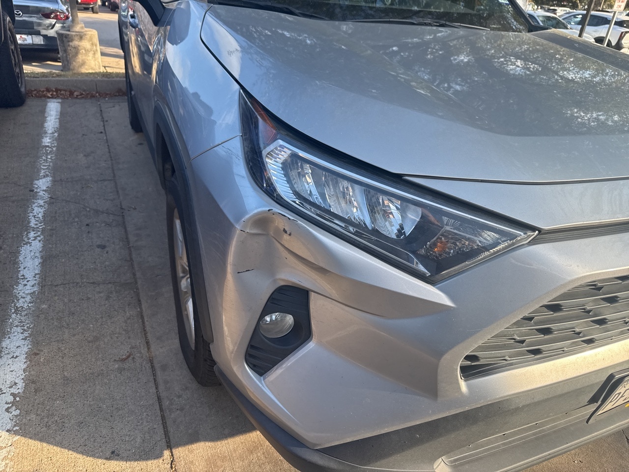 2021 Toyota RAV4 XLE's photo