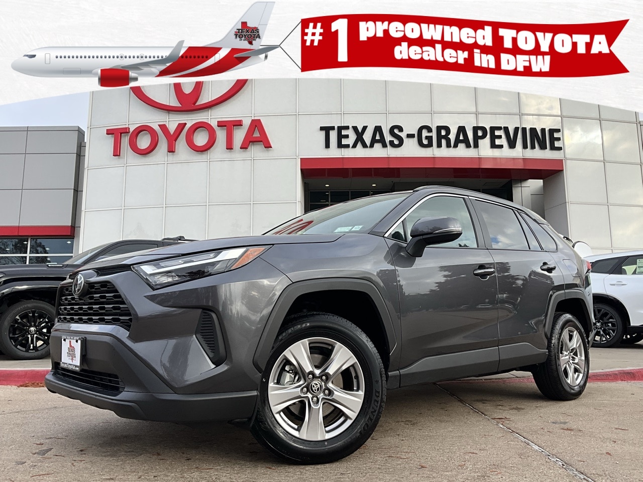 2025 Toyota RAV4 XLE's photo