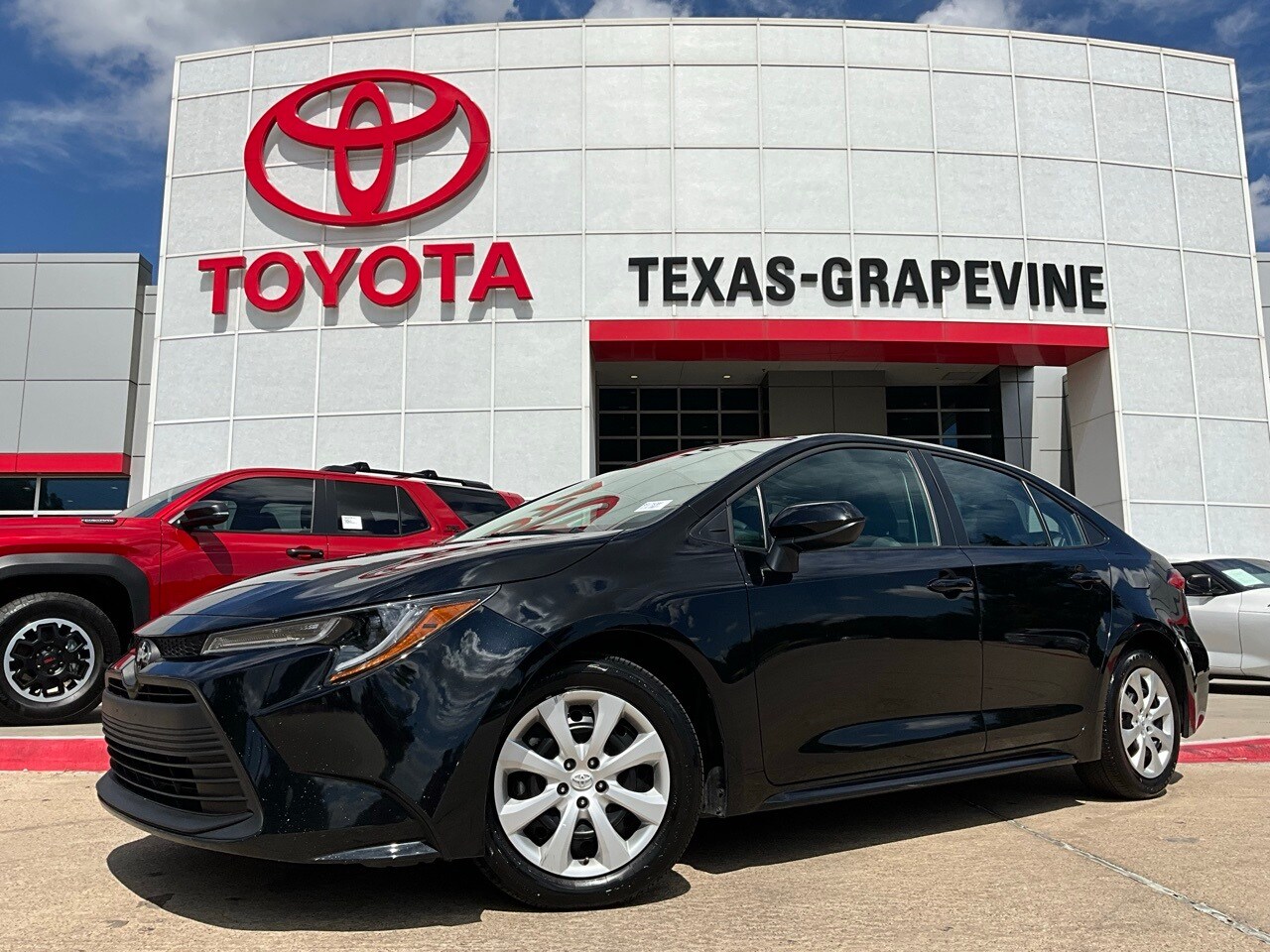 2024 Toyota Corolla LE photo 2
