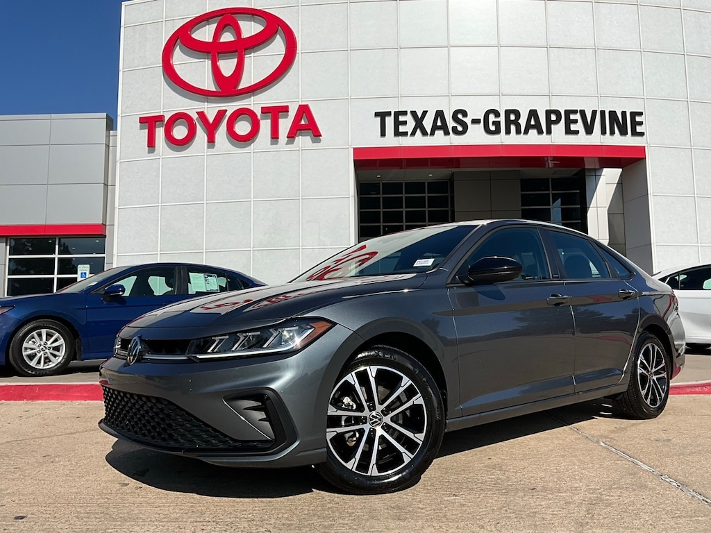 Used 2025 Volkswagen Jetta 1.5T Sport Sedan