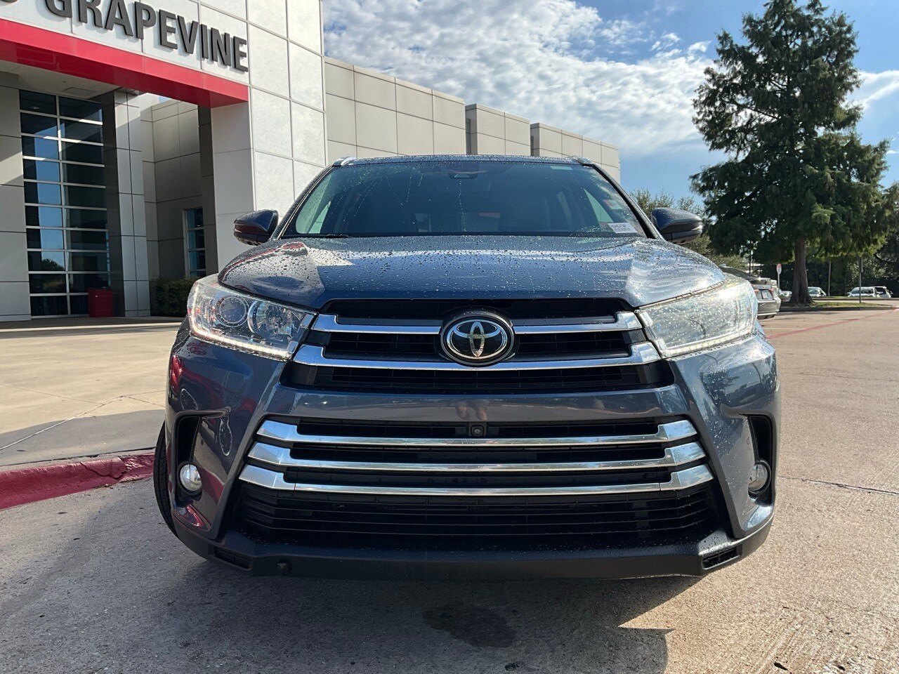 2017 Toyota Highlander Limited Platinum photo 3