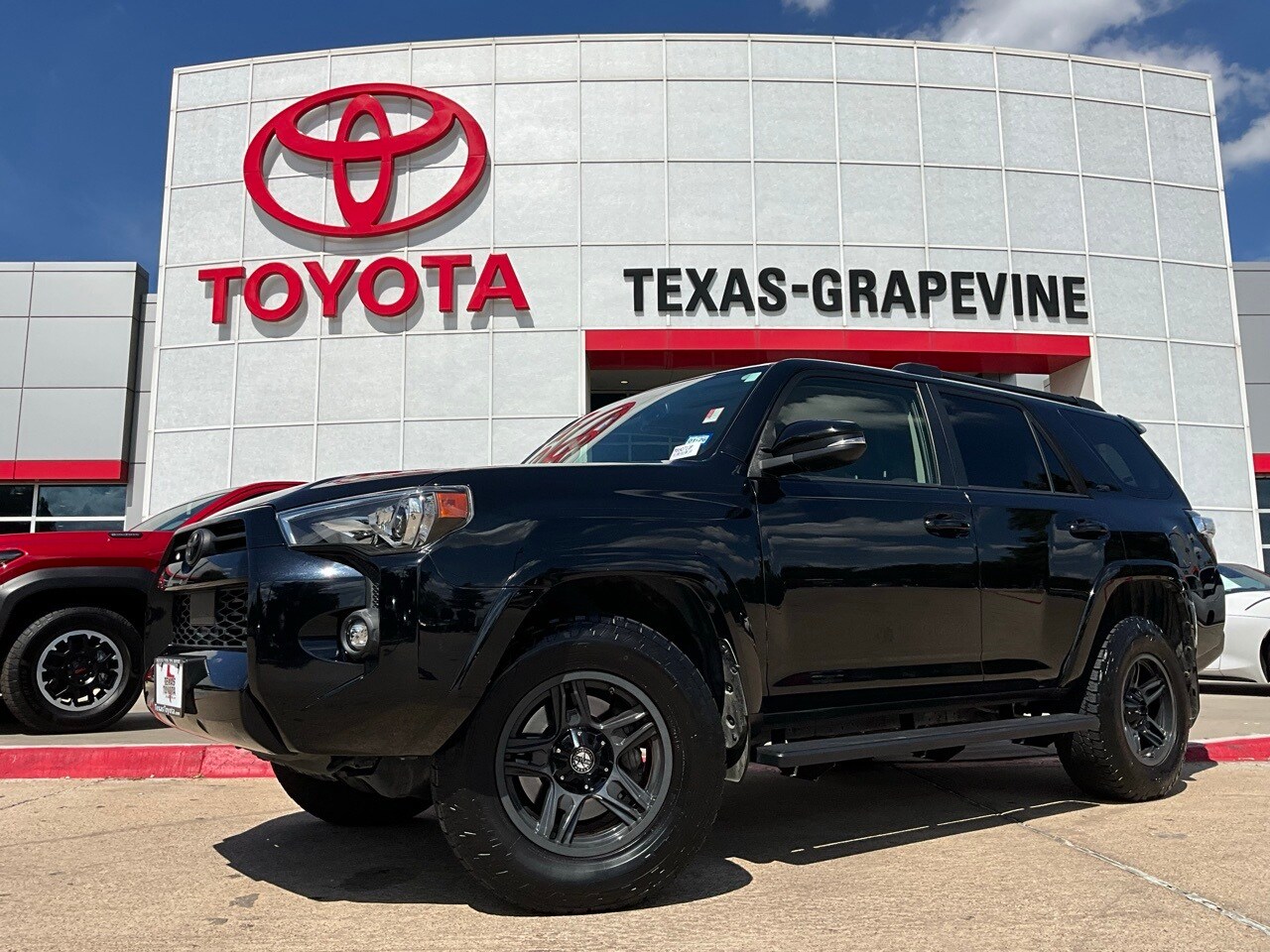 2021 Toyota 4Runner SR5 Premium photo 2