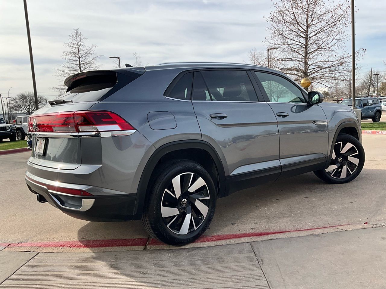 2025 Volkswagen Atlas Cross Sport SE w/Tech - Photo 6