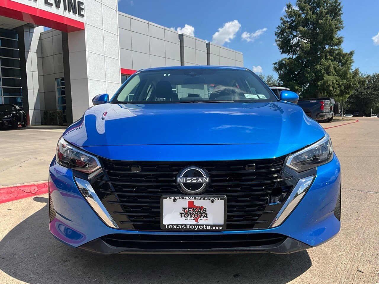 2024 Nissan Sentra SV photo 3