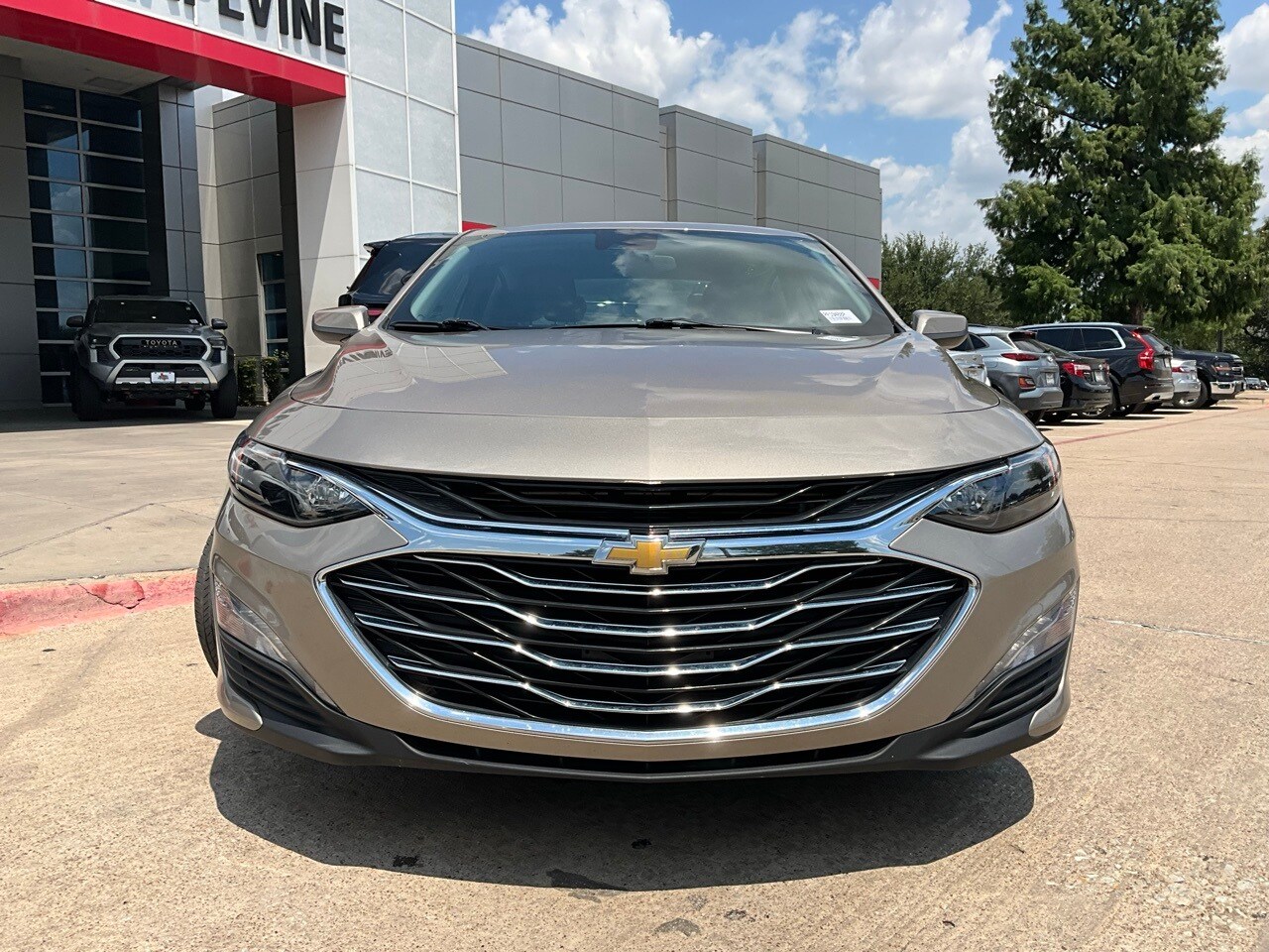 2023 Chevrolet Malibu 1LT photo 3