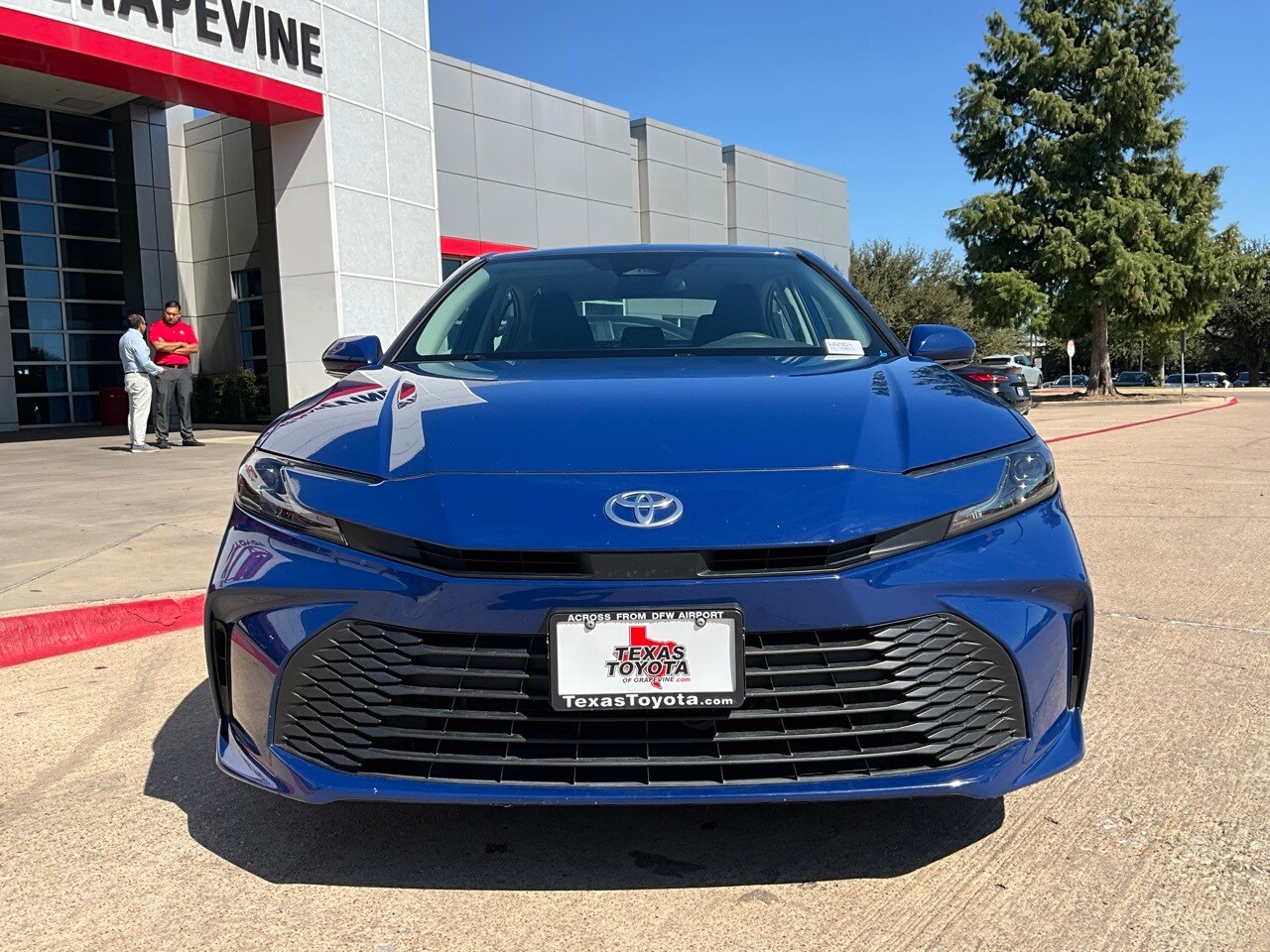 2025 Toyota Camry LE photo 3