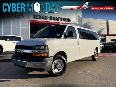 2024 Chevrolet Express 3500 LT Minivan/Van
