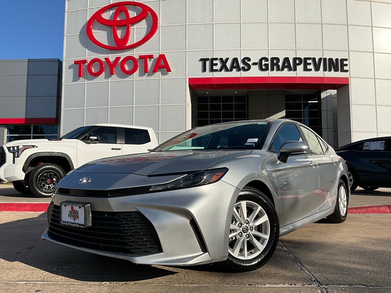 2025 Toyota Camry LE photo 2