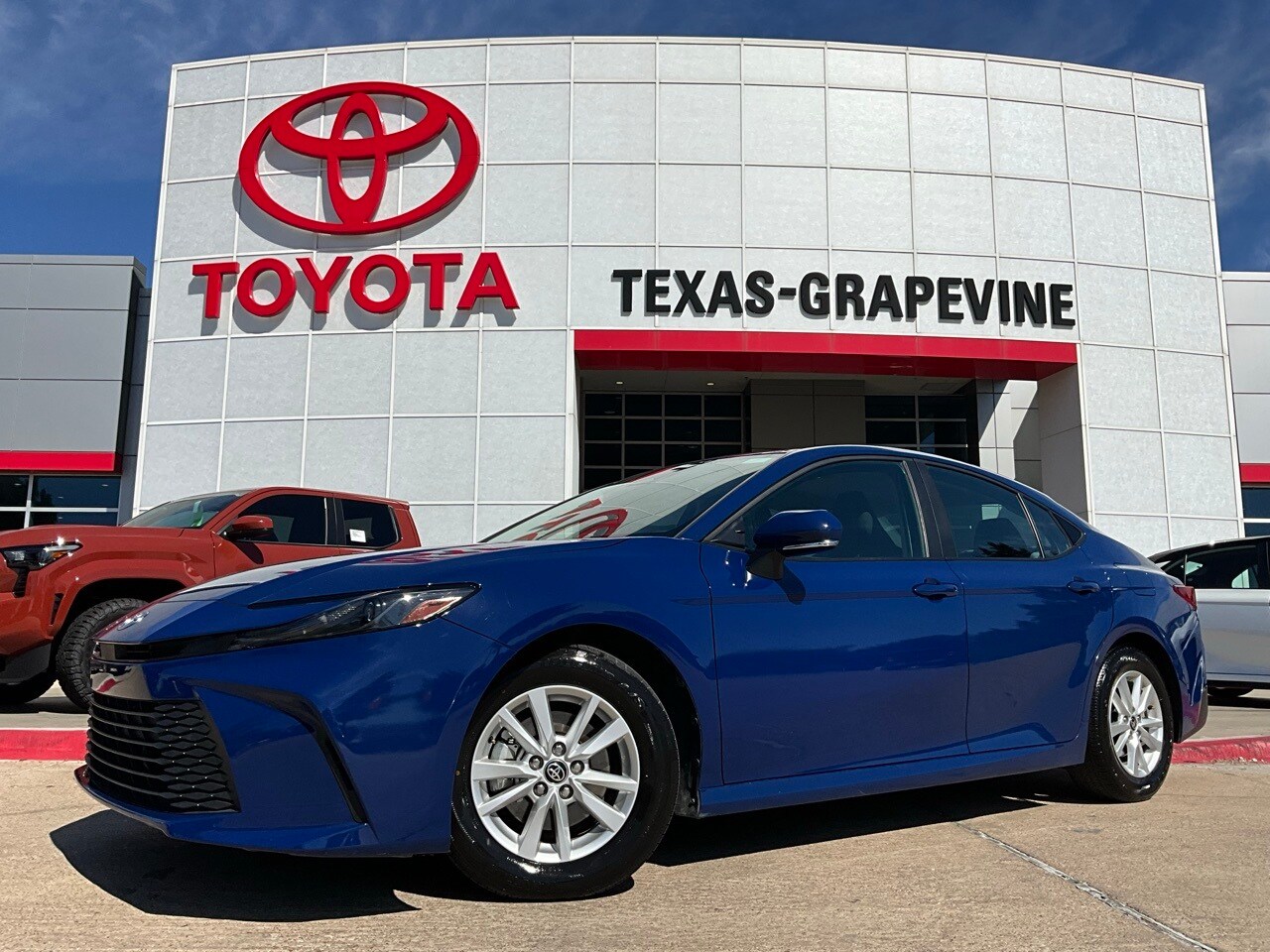 2025 Toyota Camry LE photo 2