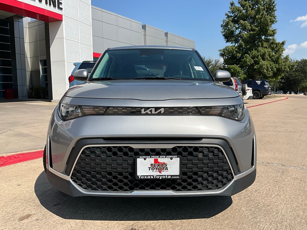 2023 Kia Soul LX photo 3