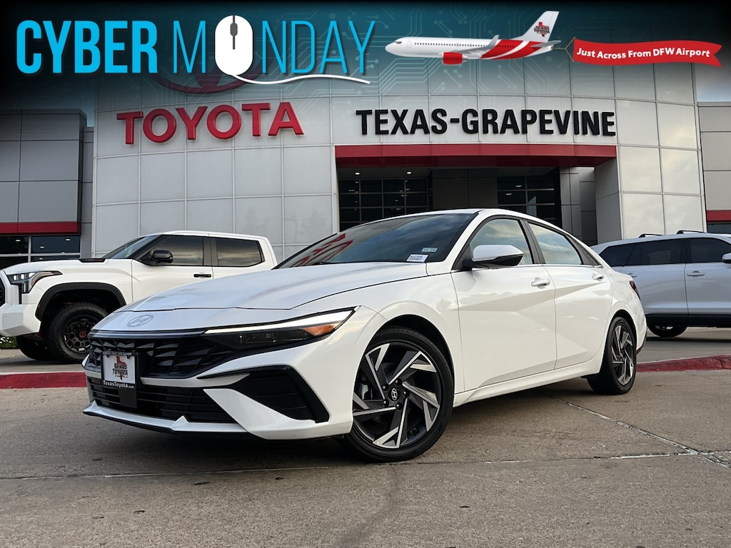 Used 2025 Hyundai Elantra Hybrid Limited Sedan