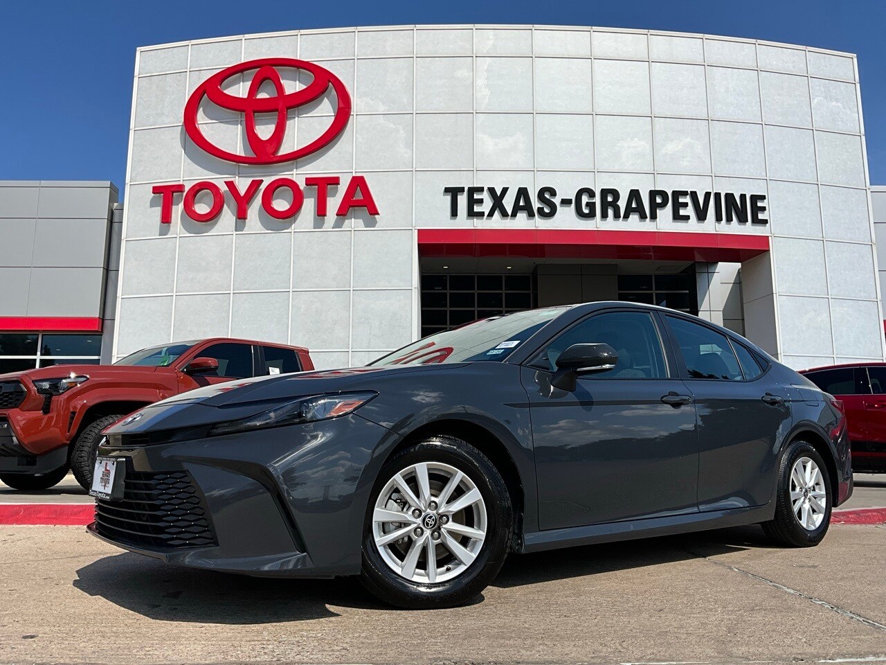 2025 Toyota Camry LE photo 2