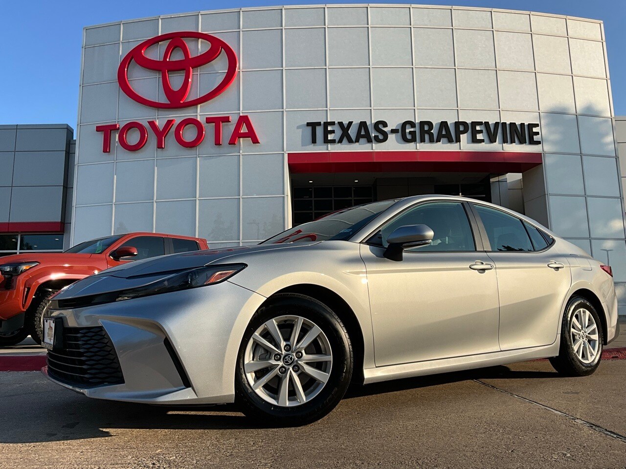 2025 Toyota Camry LE photo 2