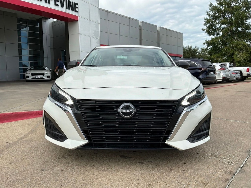 Used 2025 Nissan Altima 2.5 SV Sedan