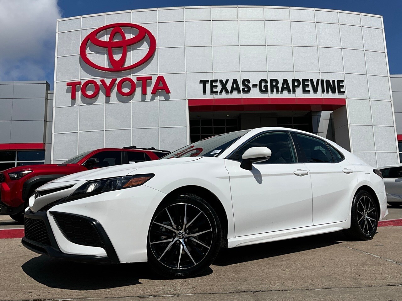 2024 Toyota Camry SE photo 2