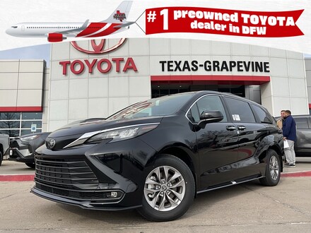 2026 Toyota Sienna XLE 8 Passenger Van Passenger Van