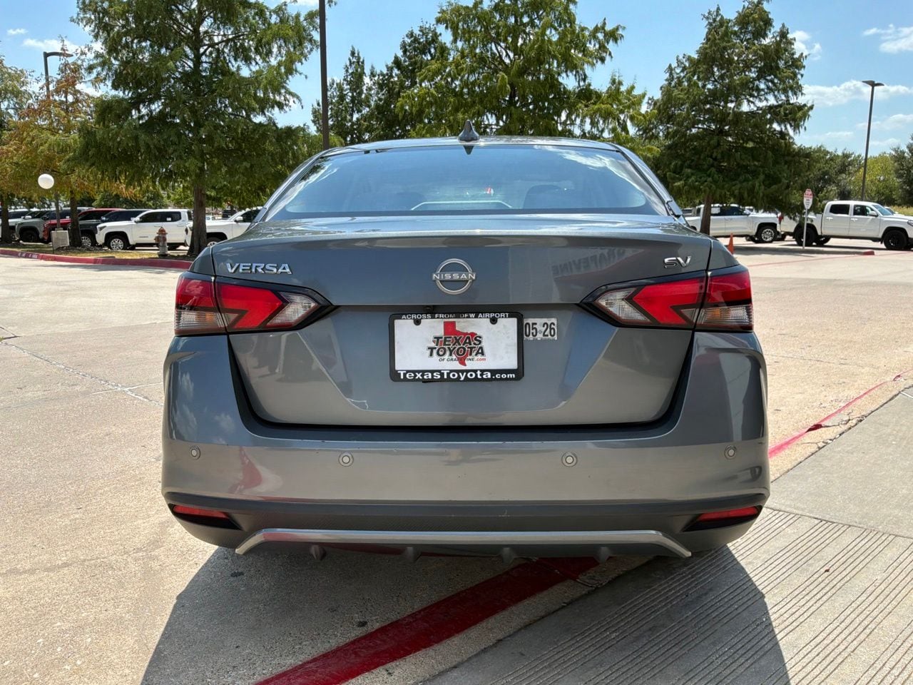 2023 Nissan Versa Sedan SV - Photo 7