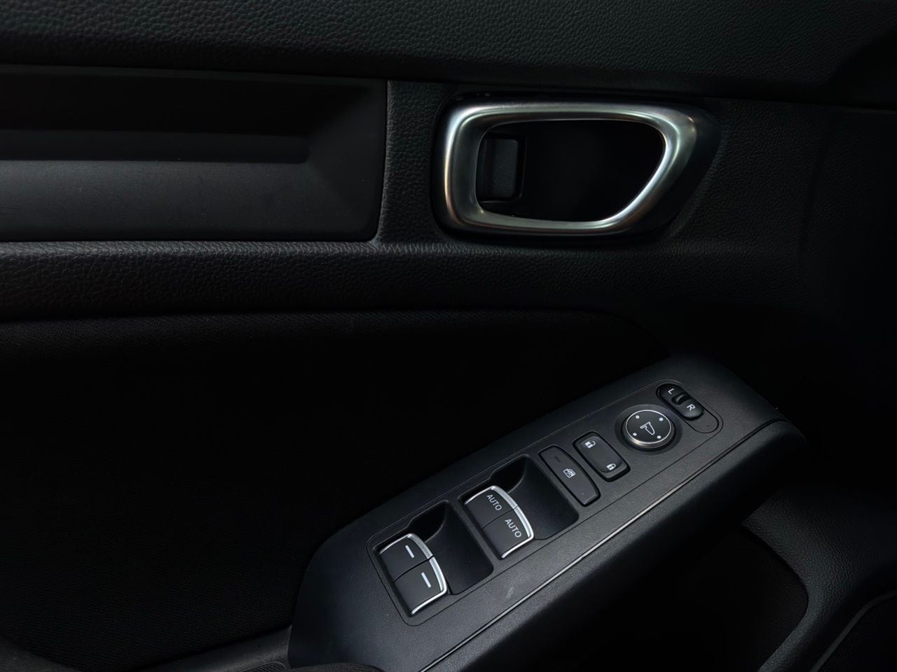2024 Honda Civic Hatchback Sport - Photo 17