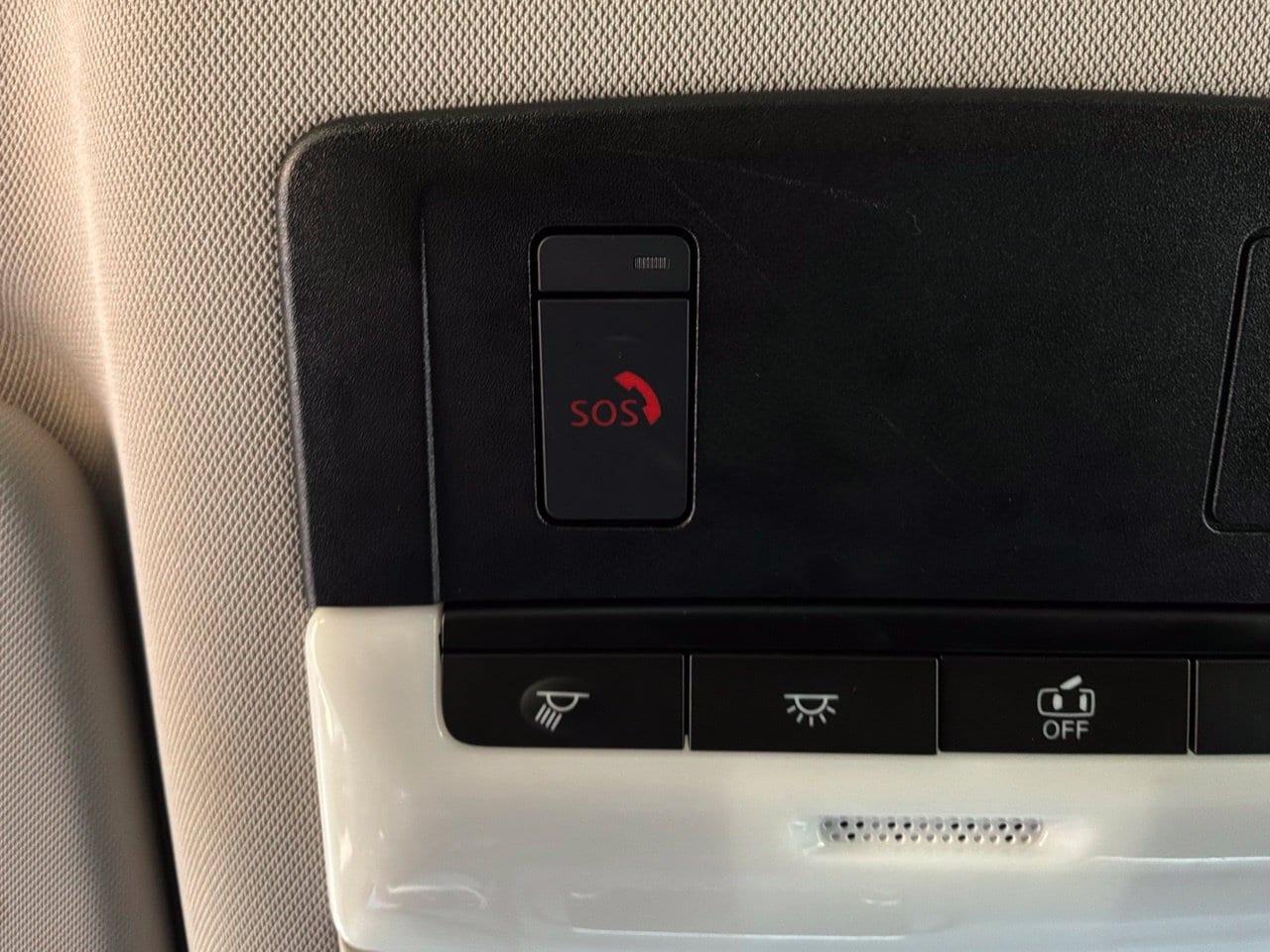 2025 Nissan Rogue SV - Photo 18