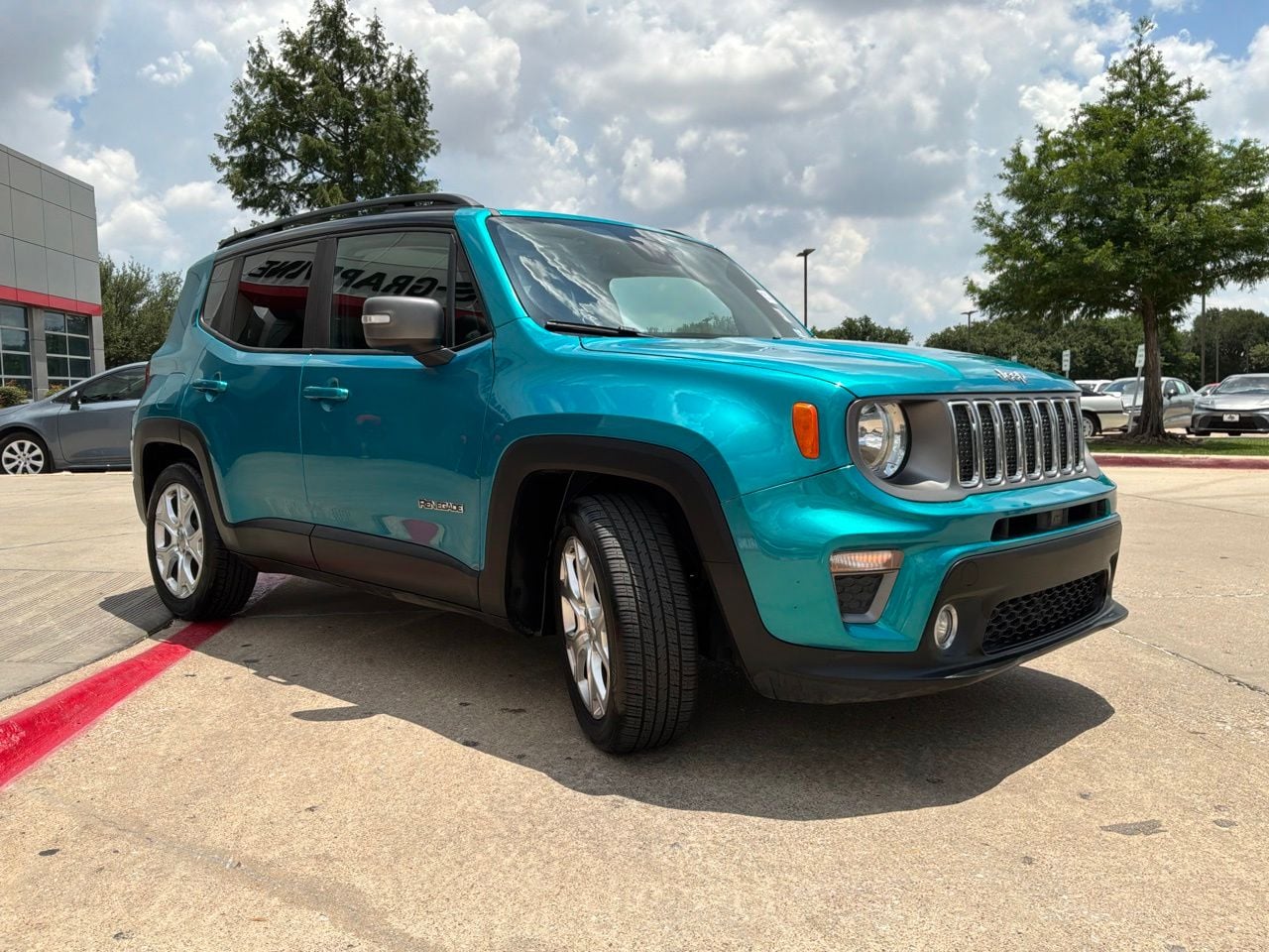 View vehicle photo 4