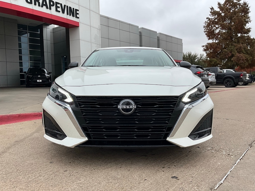 Used 2025 Nissan Altima 2.5 SV Sedan