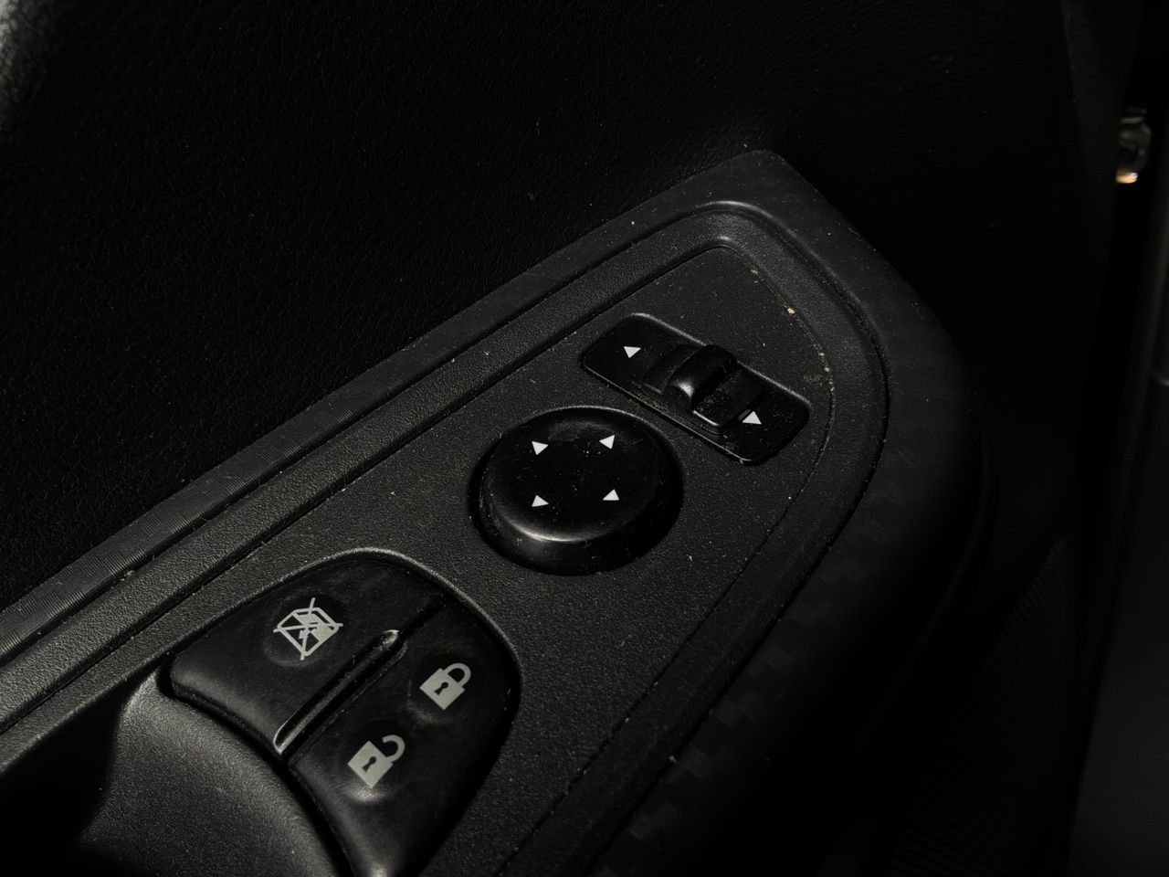 2025 Nissan Versa Sedan SV - Photo 20