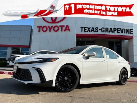 2026 Toyota Camry SE Car