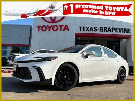 2026 Toyota Camry SE Car