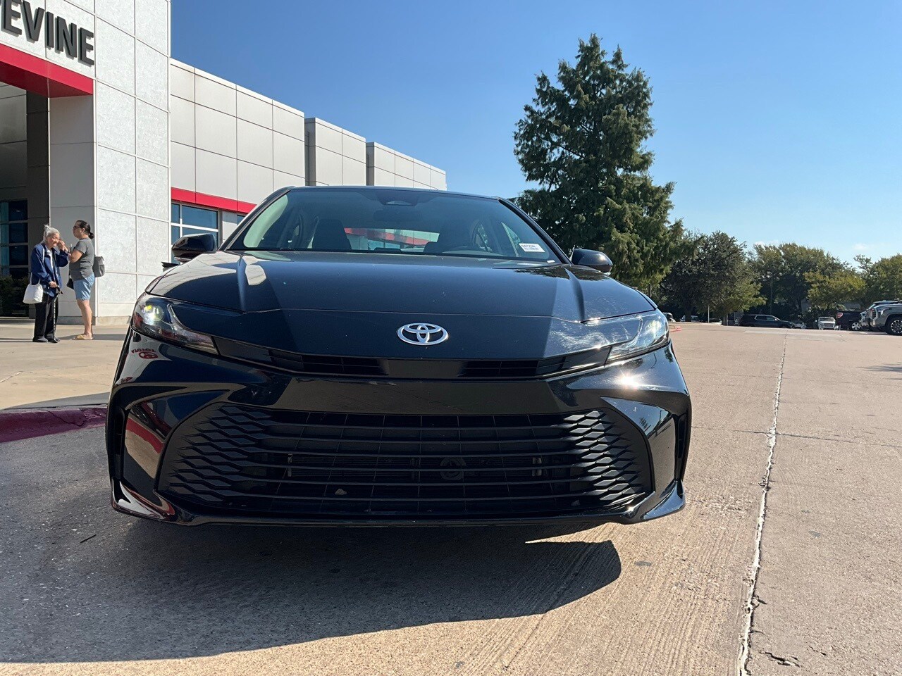 2025 Toyota Camry LE photo 3