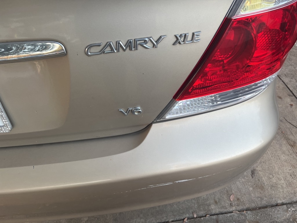 Used 2005 Toyota Camry XLE Sedan