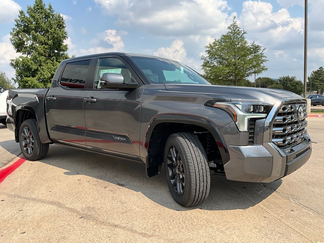 2026 Toyota Tundra Platinum photo 4