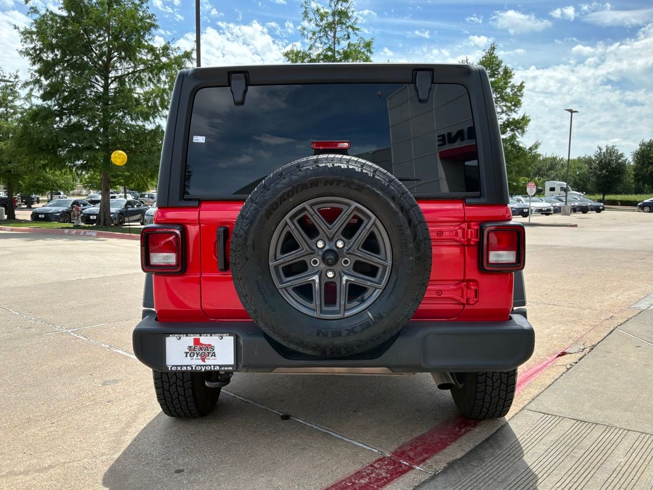 View vehicle photo 7