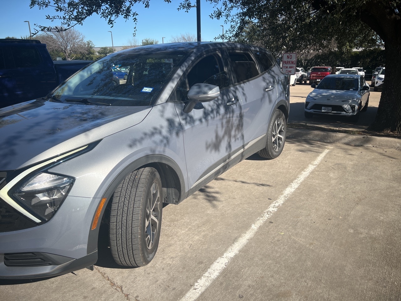 2023 Kia Sportage EX's photo