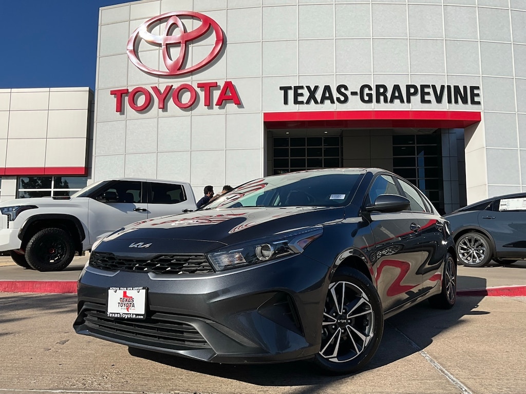 Used 2024 Kia Forte LXS Sedan