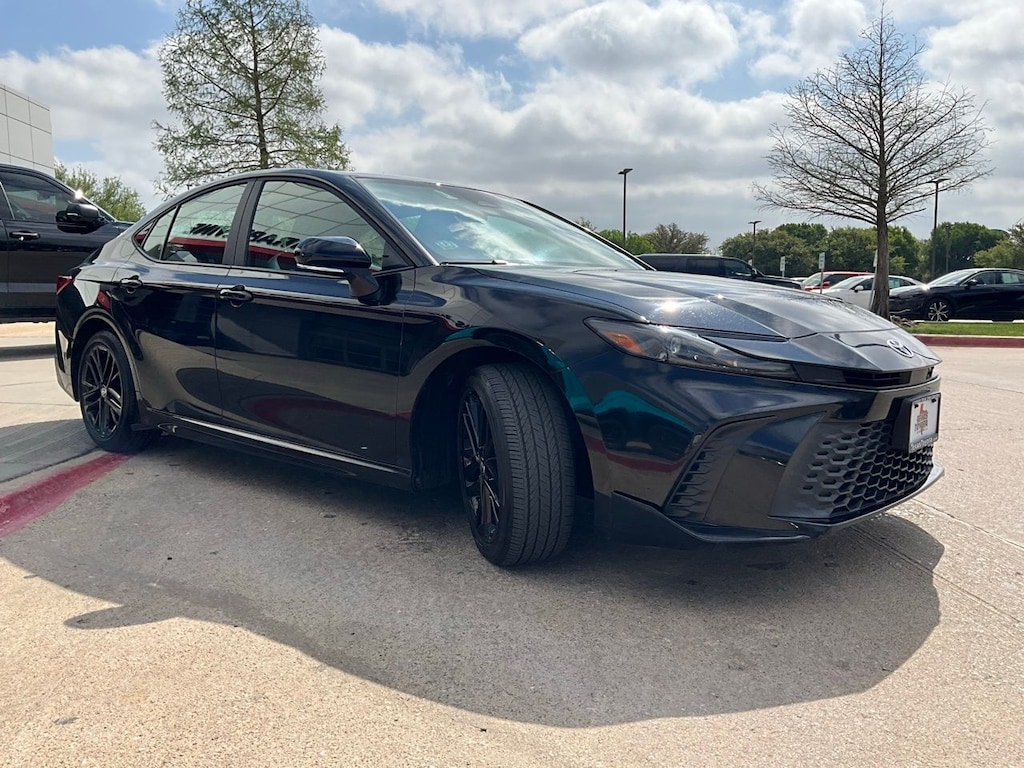 Used 2025 Toyota Camry SE Sedan